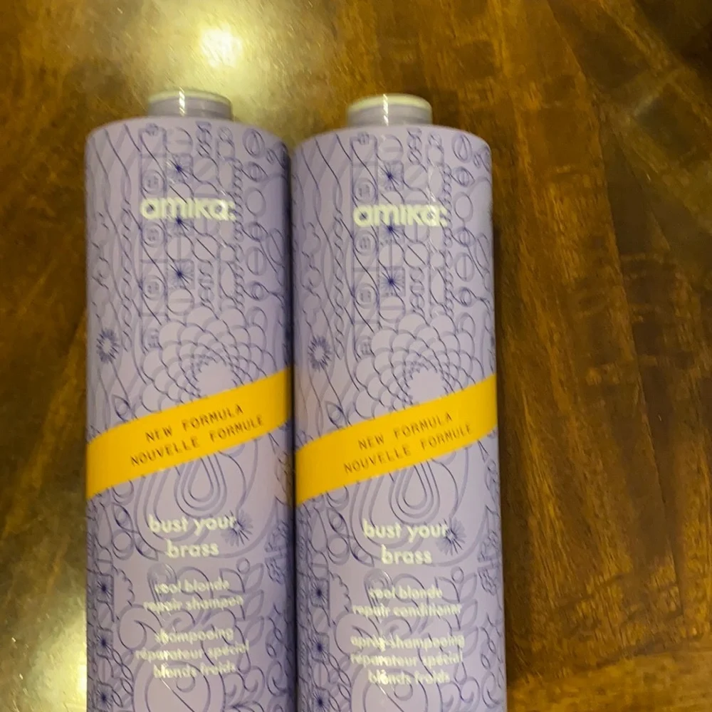 Amika Bust Your Brass Blond shampoo conditioner